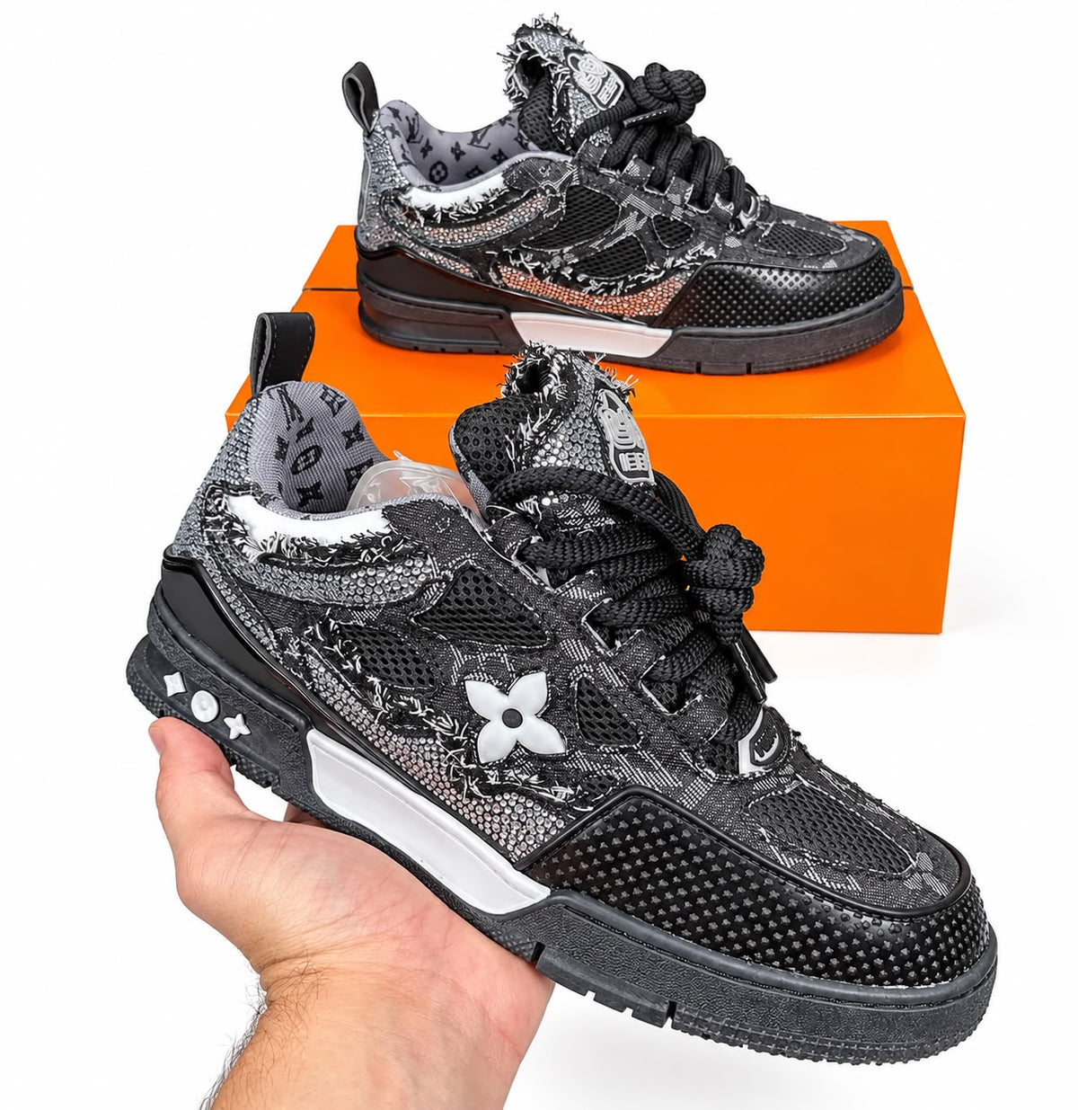 LV skate negras logo gris detalles blancos