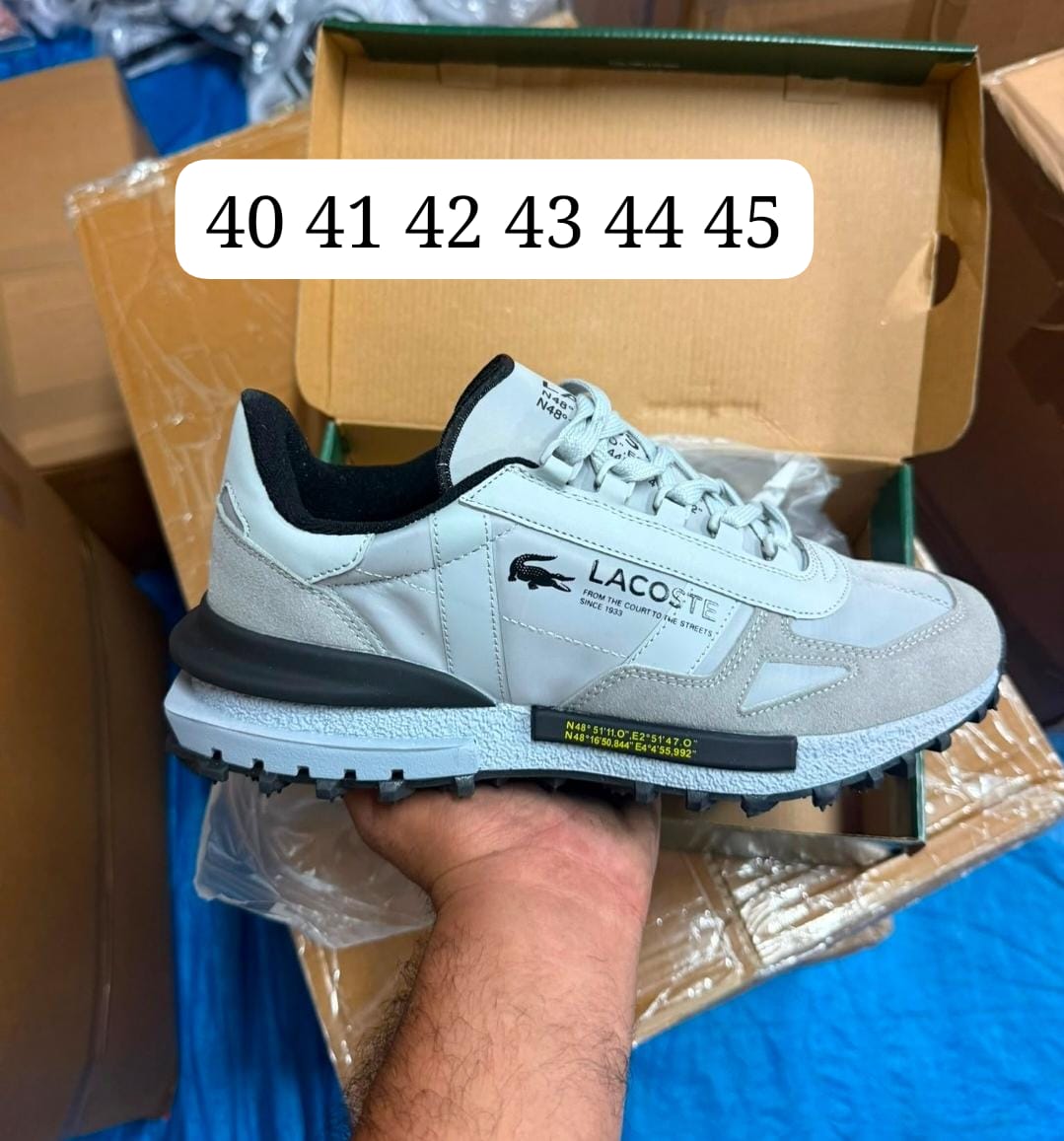 Zapatillas lacoste blancas logo negro