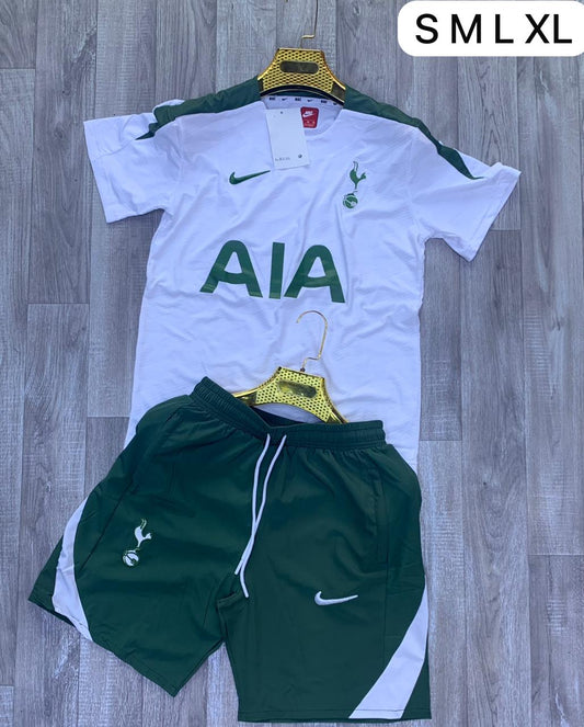 Conjunto Tottenham blanco logo verde