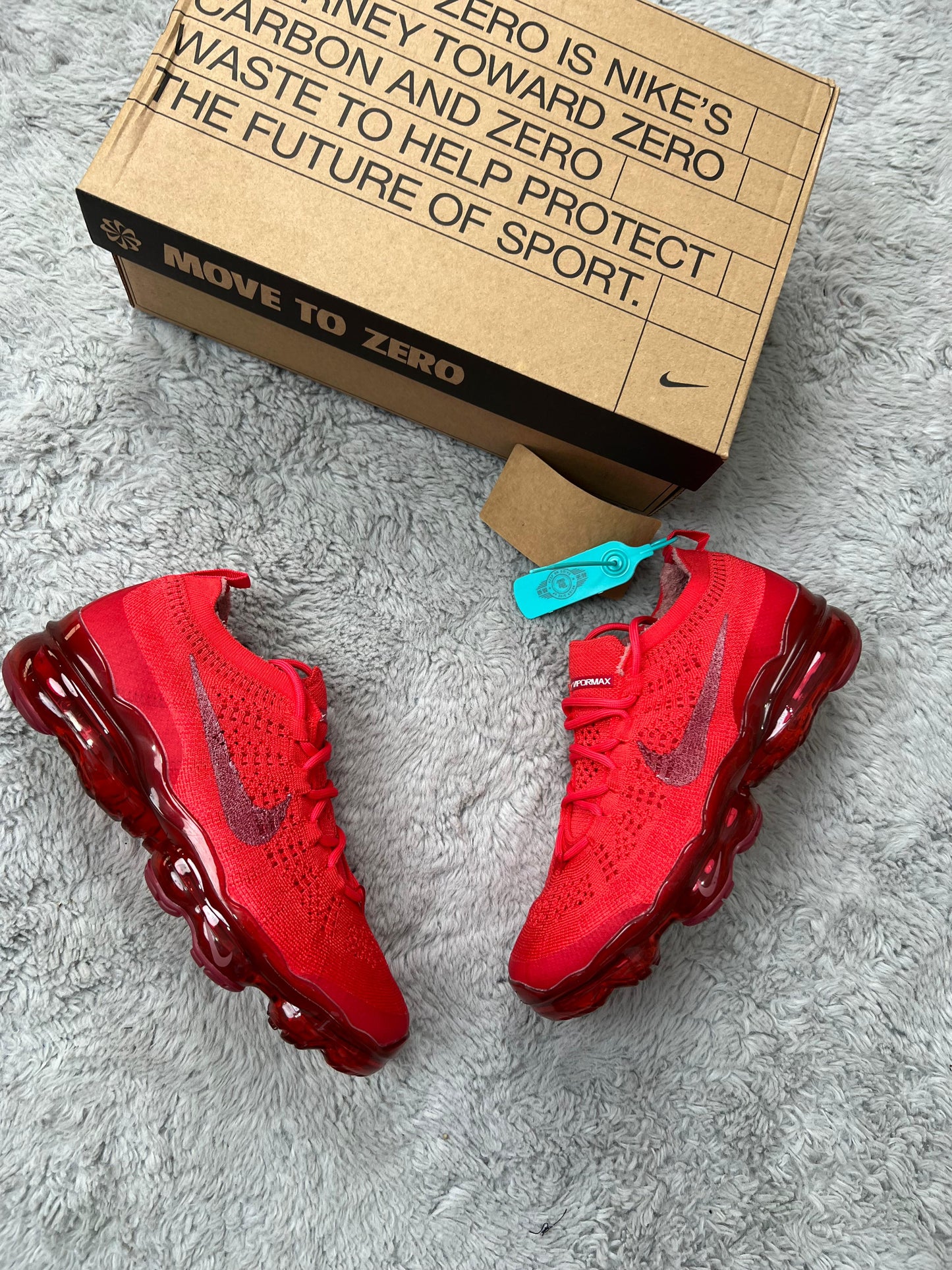 NIKE VAPORMAX 2025 ROJAS