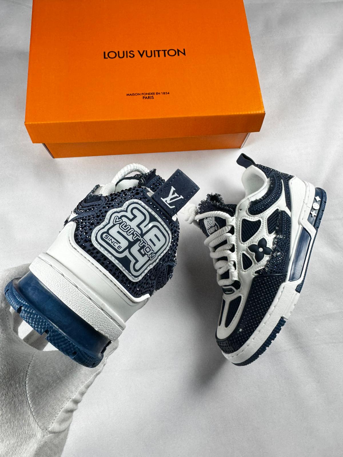LV skate blancas y azules piedras brillantes
