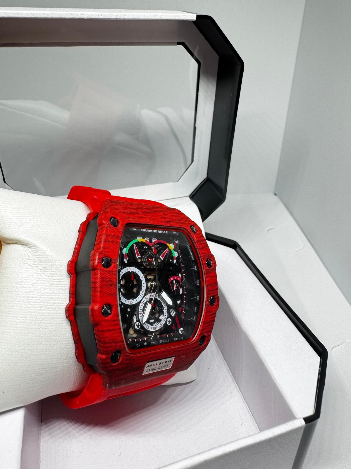 RELOJ RICHARD MILLE NEGRO Y ROJO DETALLES BLANCOS