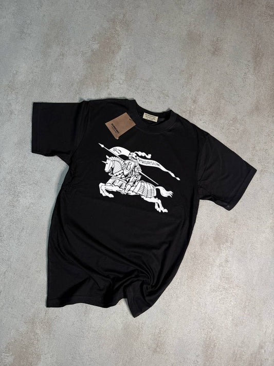 Camiseta Burberry negro logo grande caballo blanco