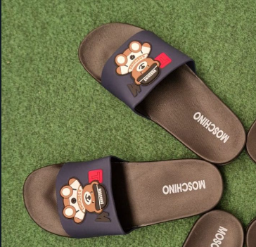 Chanclas Moschino