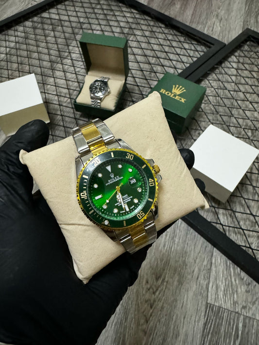 Reloj Rolex verde plateado y dorado