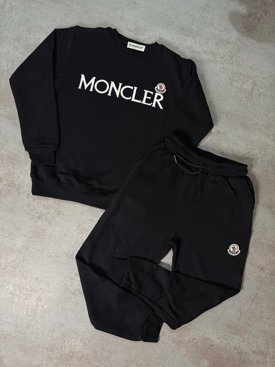 Chandal MONCLER negro logo blanco