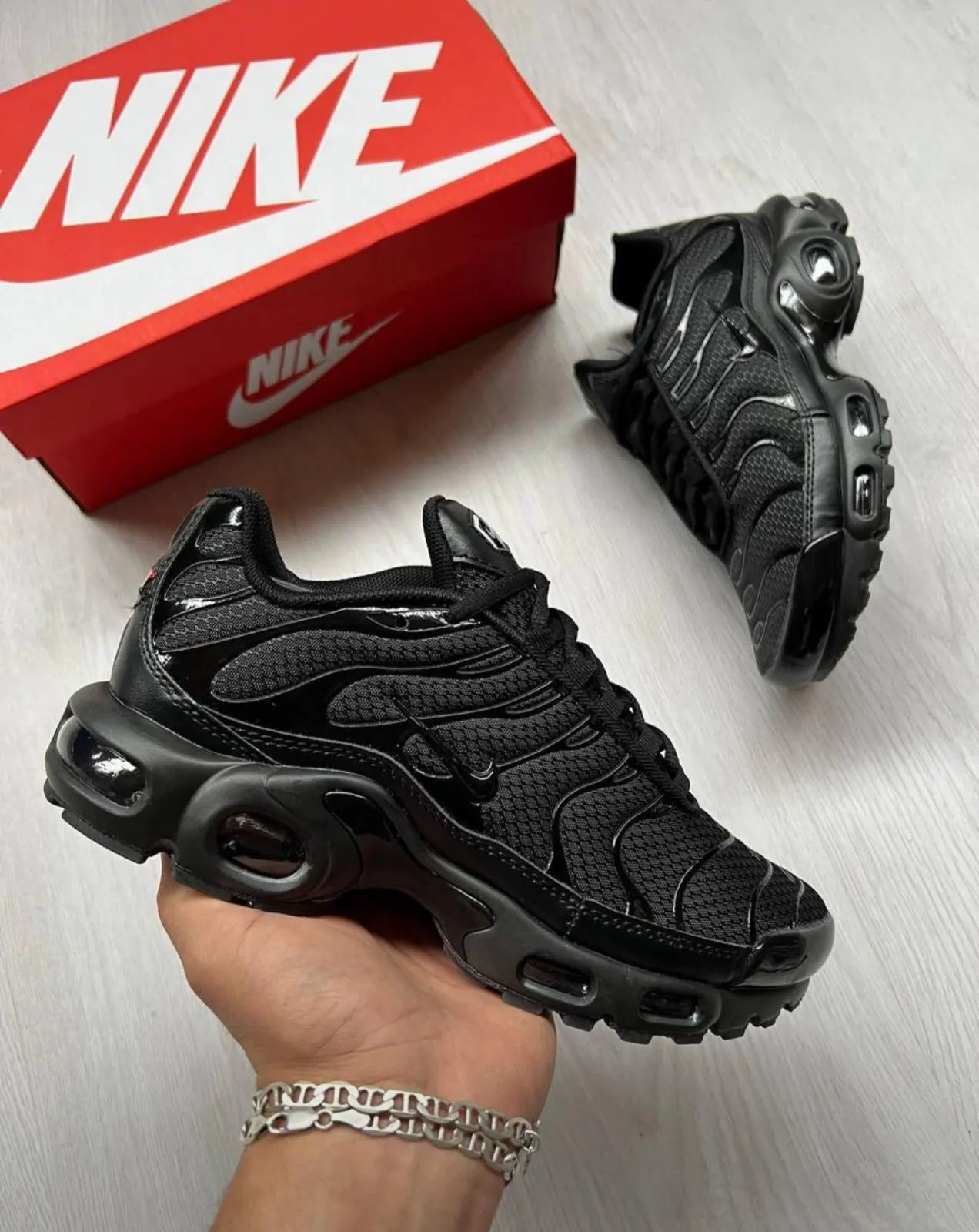 Nike tn negras