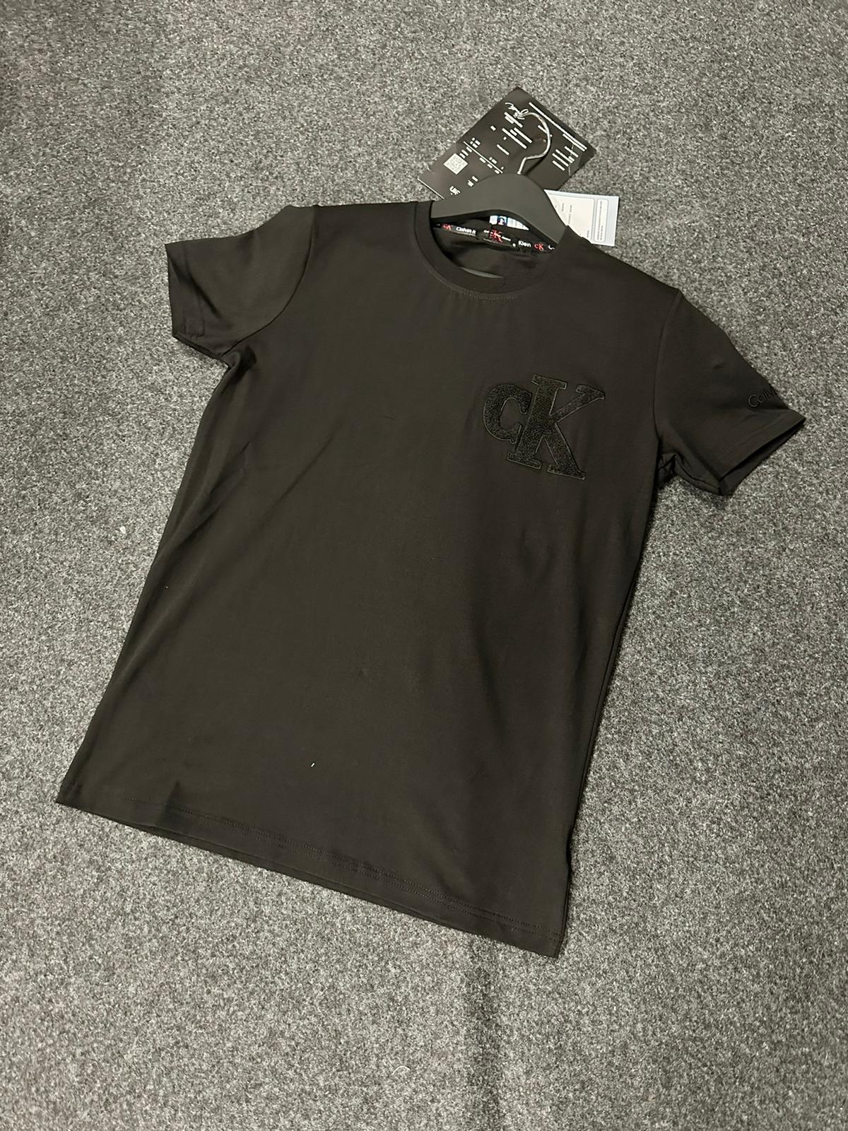 Camiseta CK negra logo negro