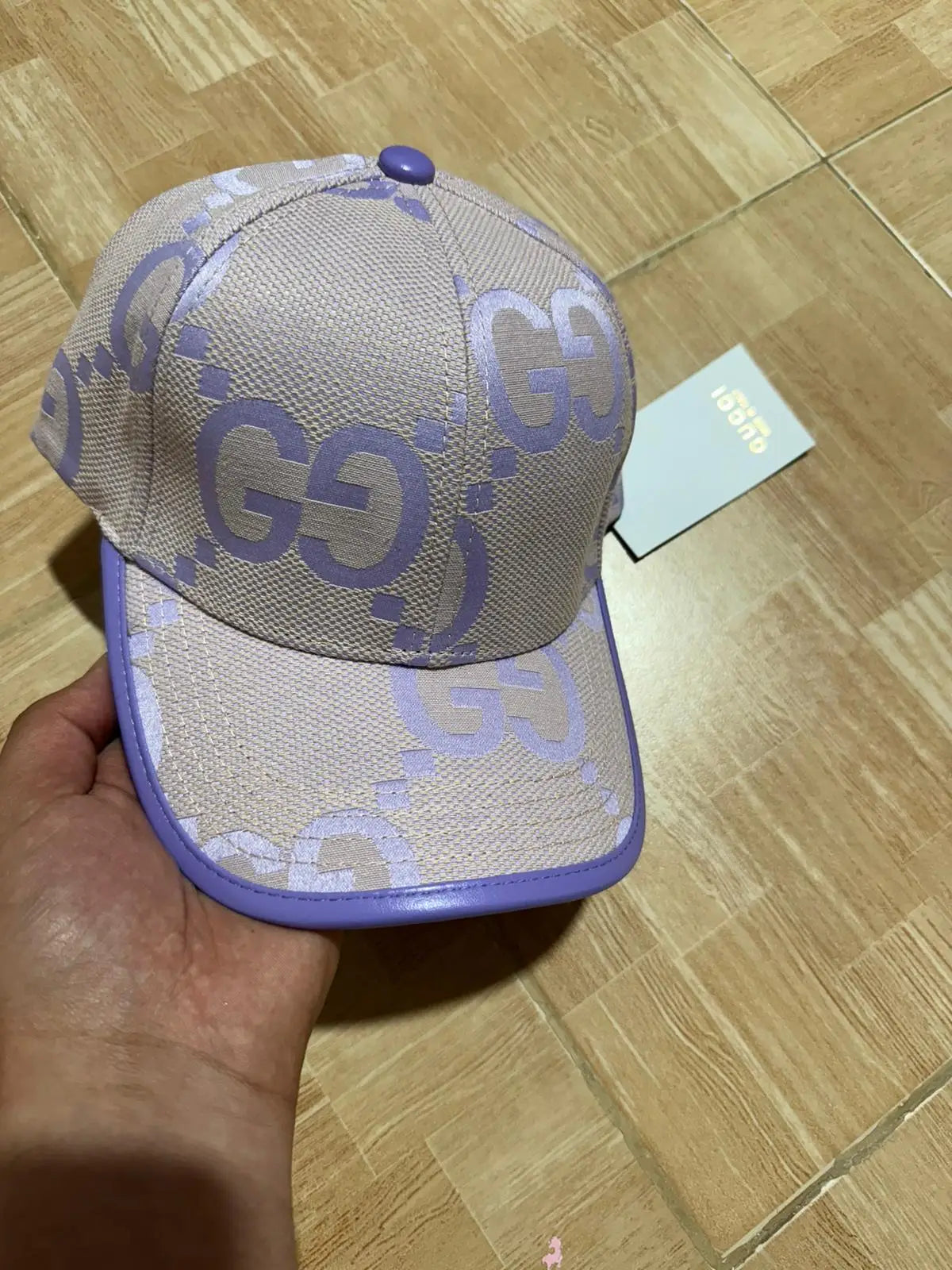 Gorra gucci morado