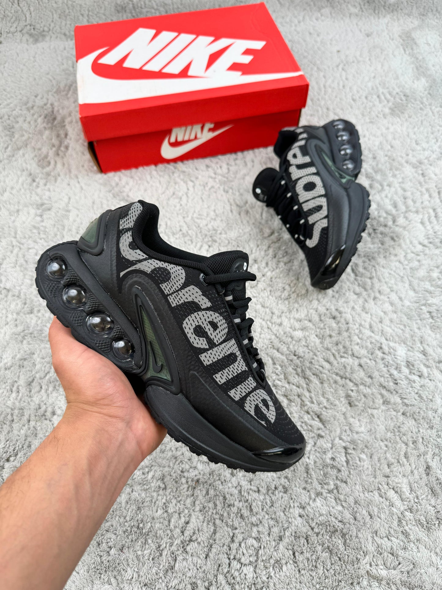 Nike TN DN negras supreme