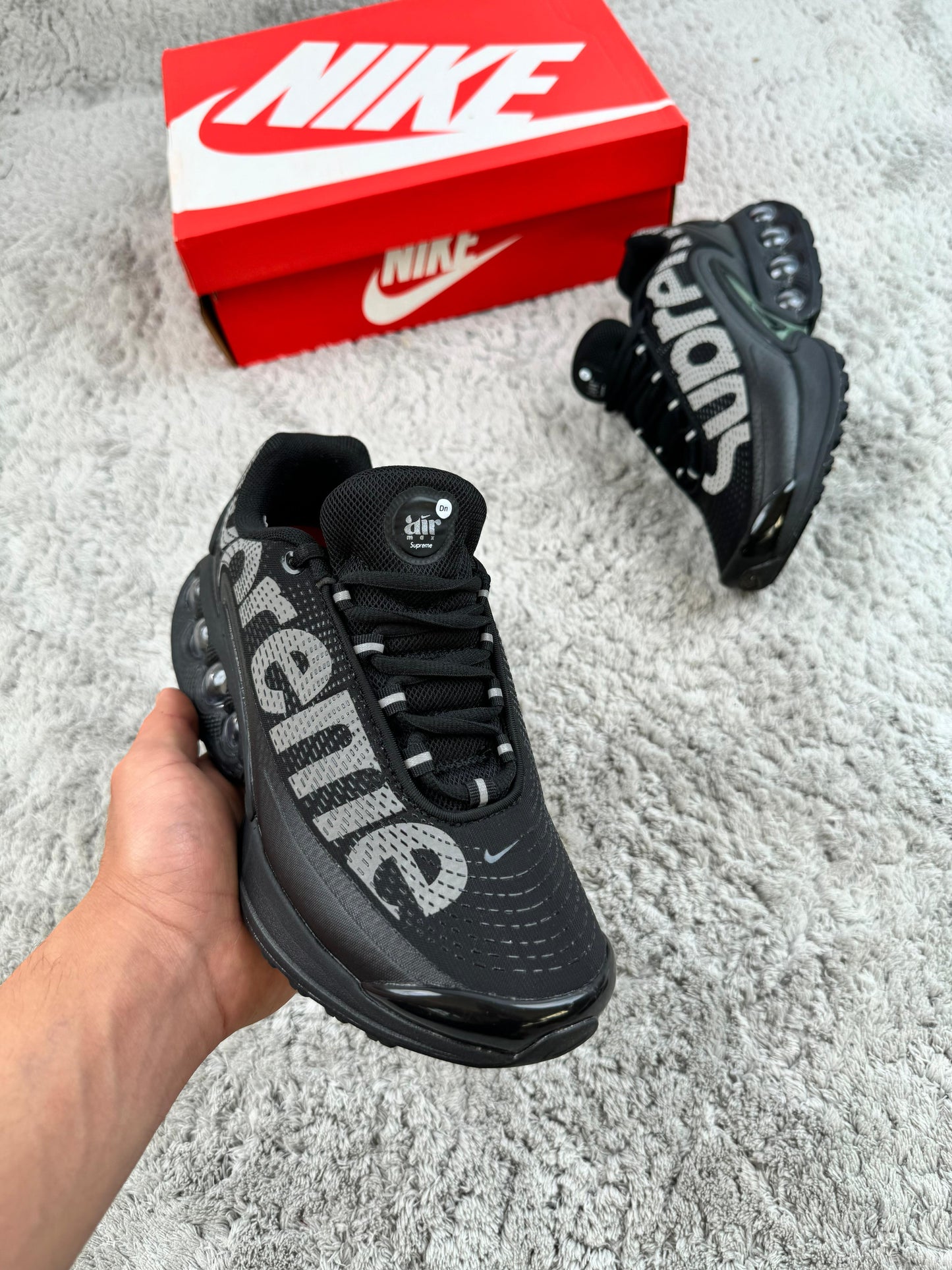 Nike TN DN negras supreme