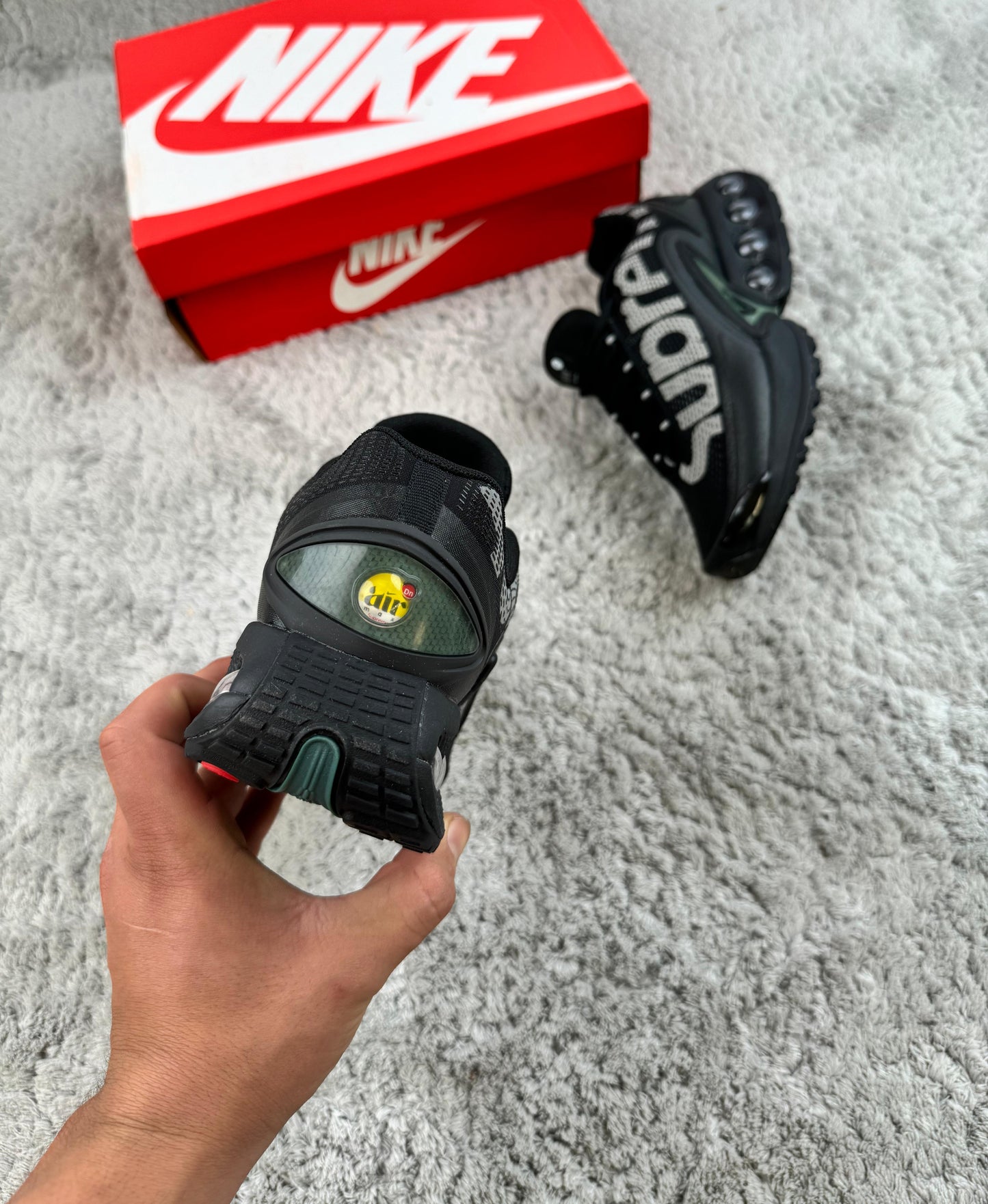 Nike TN DN negras supreme