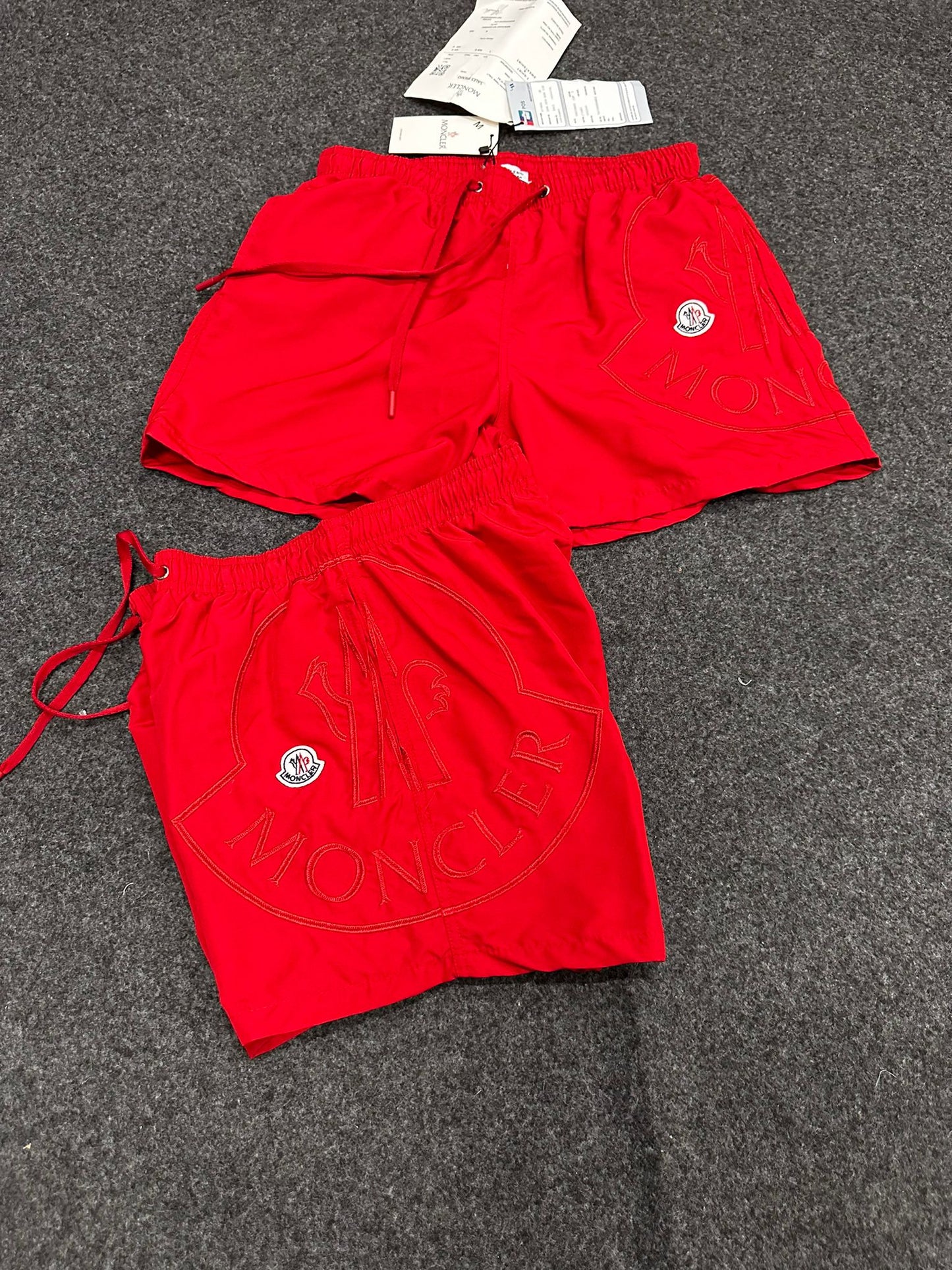 Bañador moncler rojo logo en grande