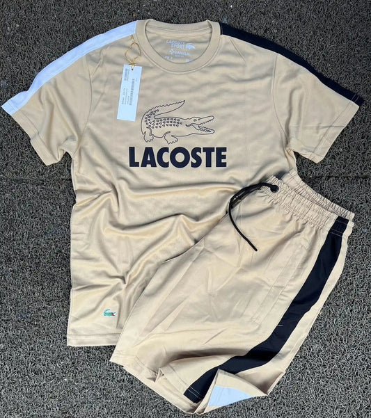 Conjunto Lacoste beige logo negro detalles blancos y negros