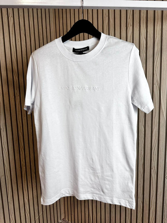 Camiseta armani blanco logo pequeño en medio