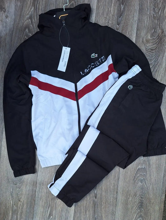 Chandal lacoste negro logo verde detalles blancos y rojos