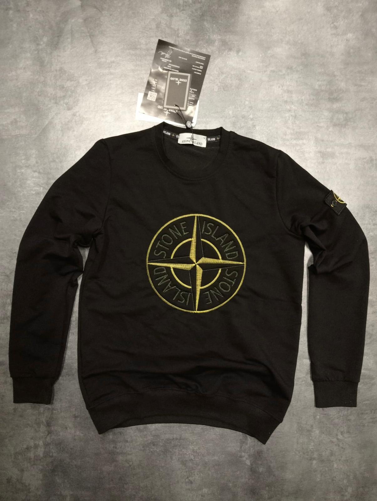 Sudadera Stone Island negra logo dorado