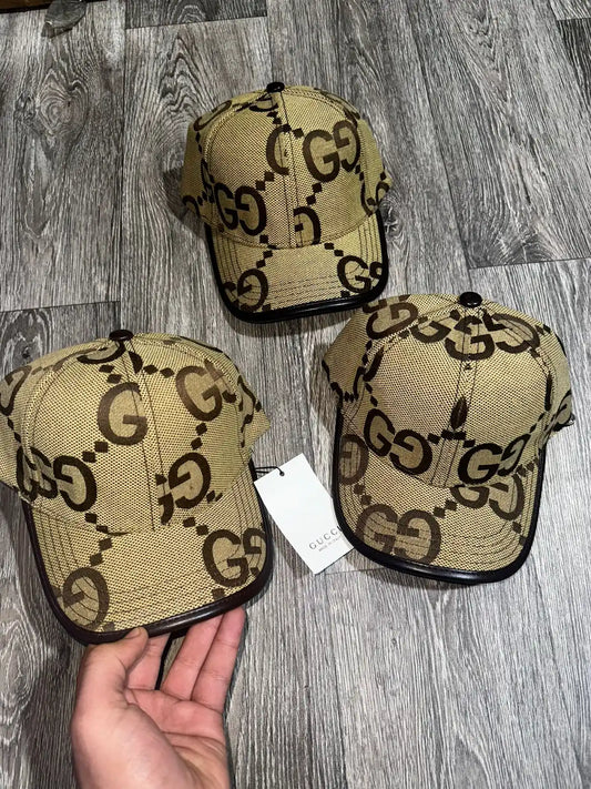 Gorra gucci beige logos marrones