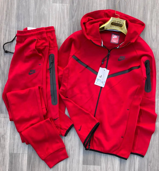 Nike tech rojo logo negro