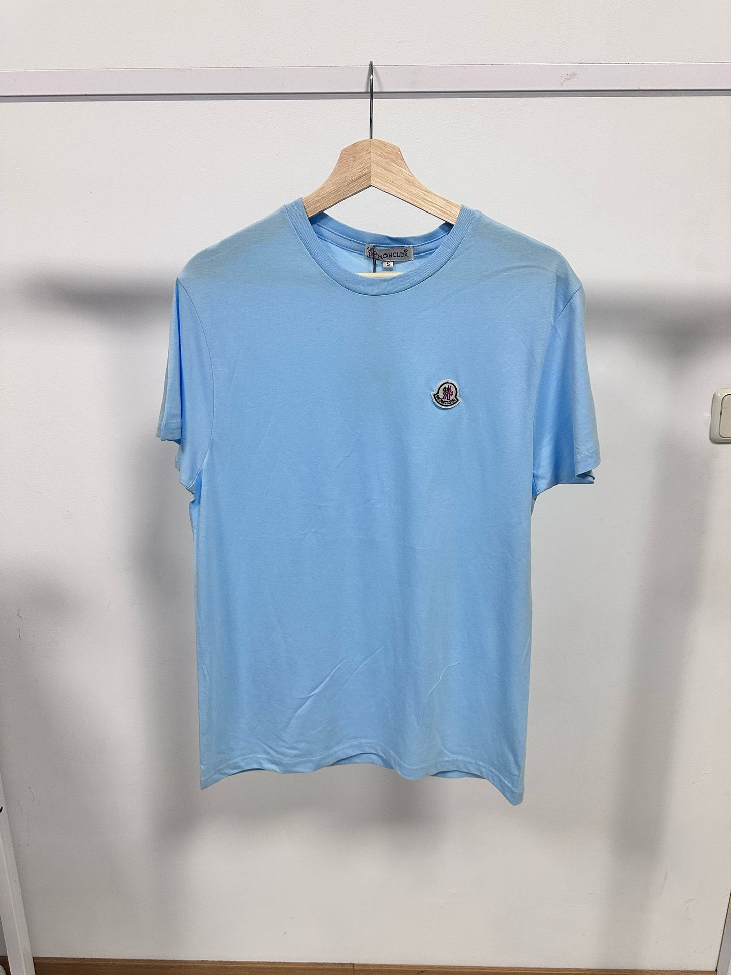 Camiseta moncler azul logo blanco