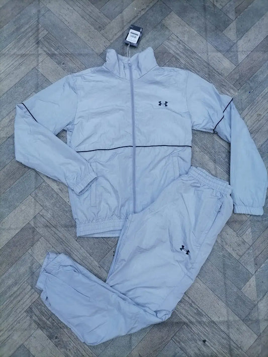 Chandal under armour gris logo negro