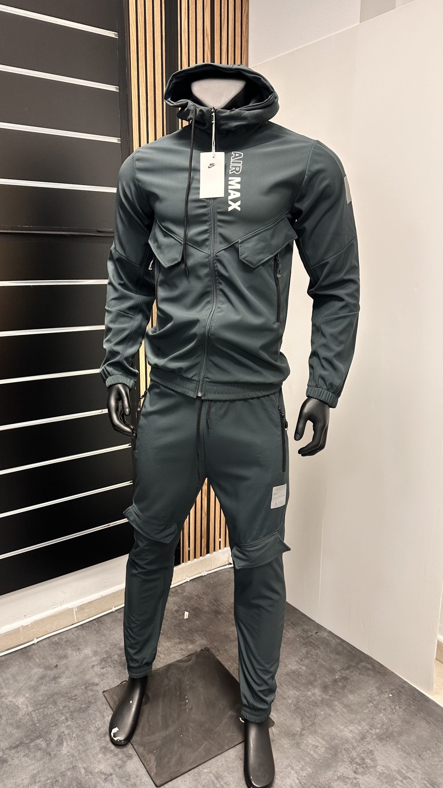 Chandal nike air max gris oscuro logo blanco