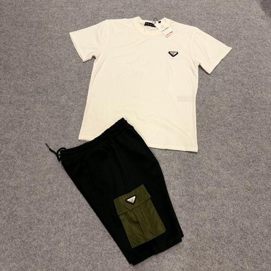 Conjunto Prada blanco logo negro detalles verdes
