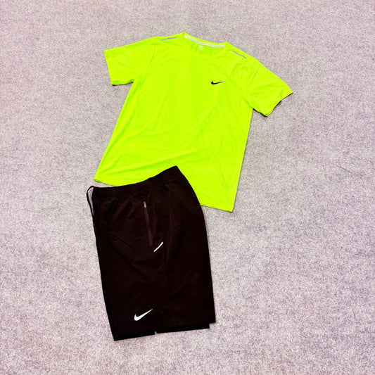 Conjunto nike amarillo fluor logo negro