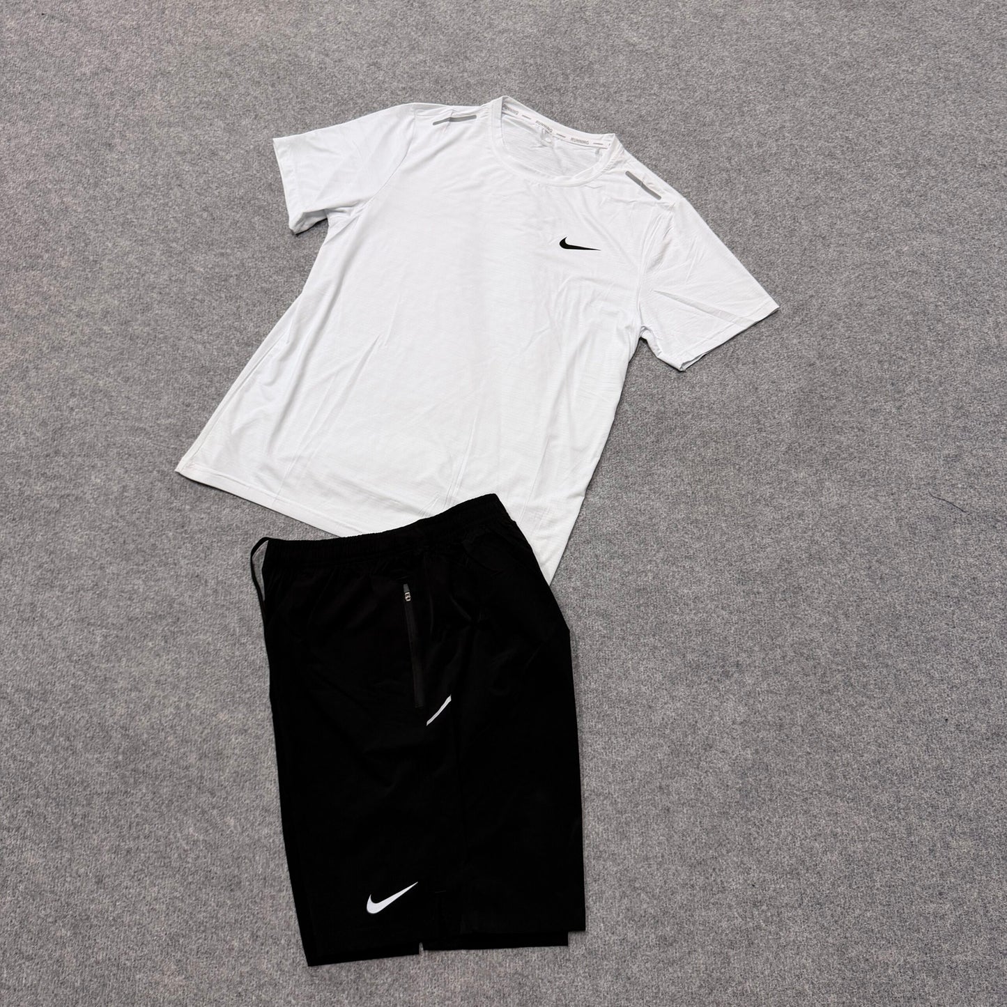 Conjunto nike blanco logo negro