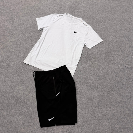 Conjunto nike blanco logo negro