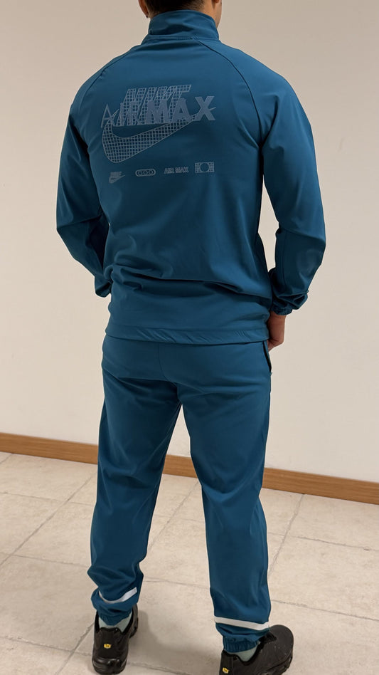 Chandal nike air max azul logo blanco y dorado