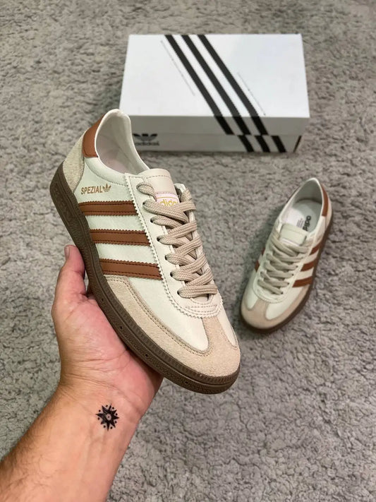 ADIDAS SPEZIAL beige logo marron