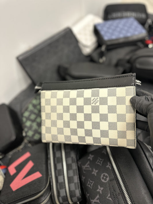 Bolso LV crema y beige