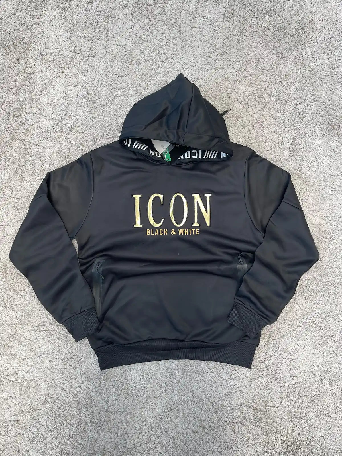 SUDADERA ICON negro logo dorado