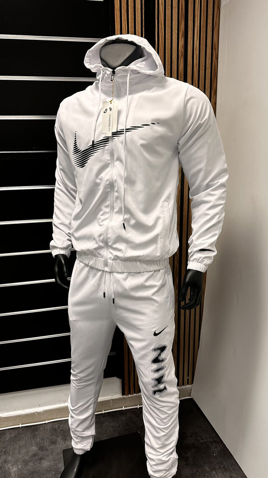 Chandal nike blanco logo negro