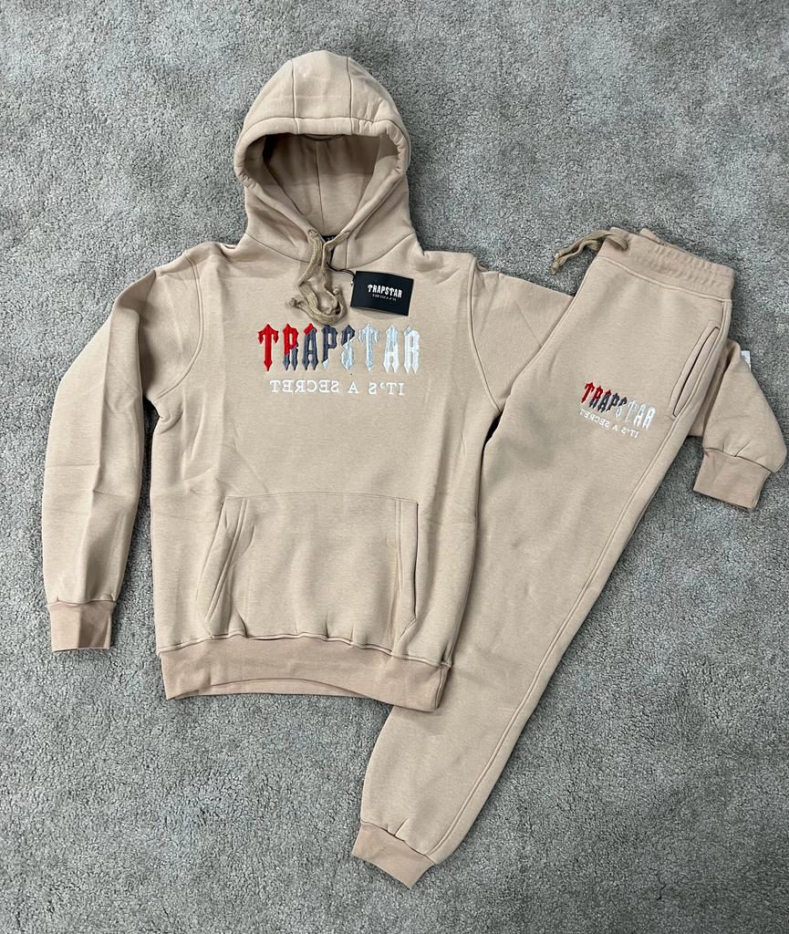 Trapstar beige claro logo multicolor