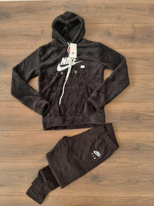 Chandal nike chica terciopelo negro
