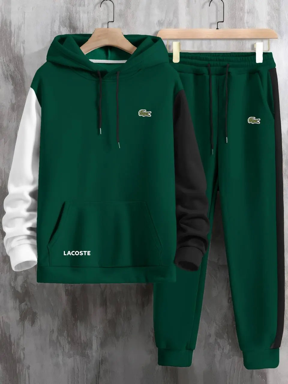 CHANDAL LACOSTE verde detalles blancos y negros