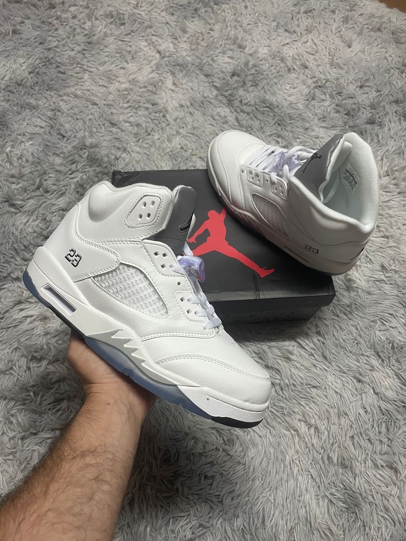 JORDAN 5 BLANCO DETALLES AZULES