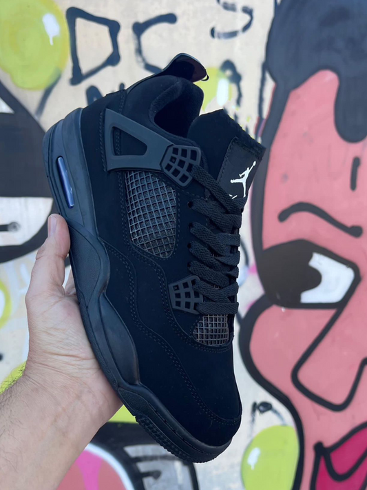 JORDAN 4 NEGRAS