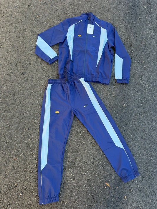 Chandal Nike TN azul marino y gris logo blanco contorno negro