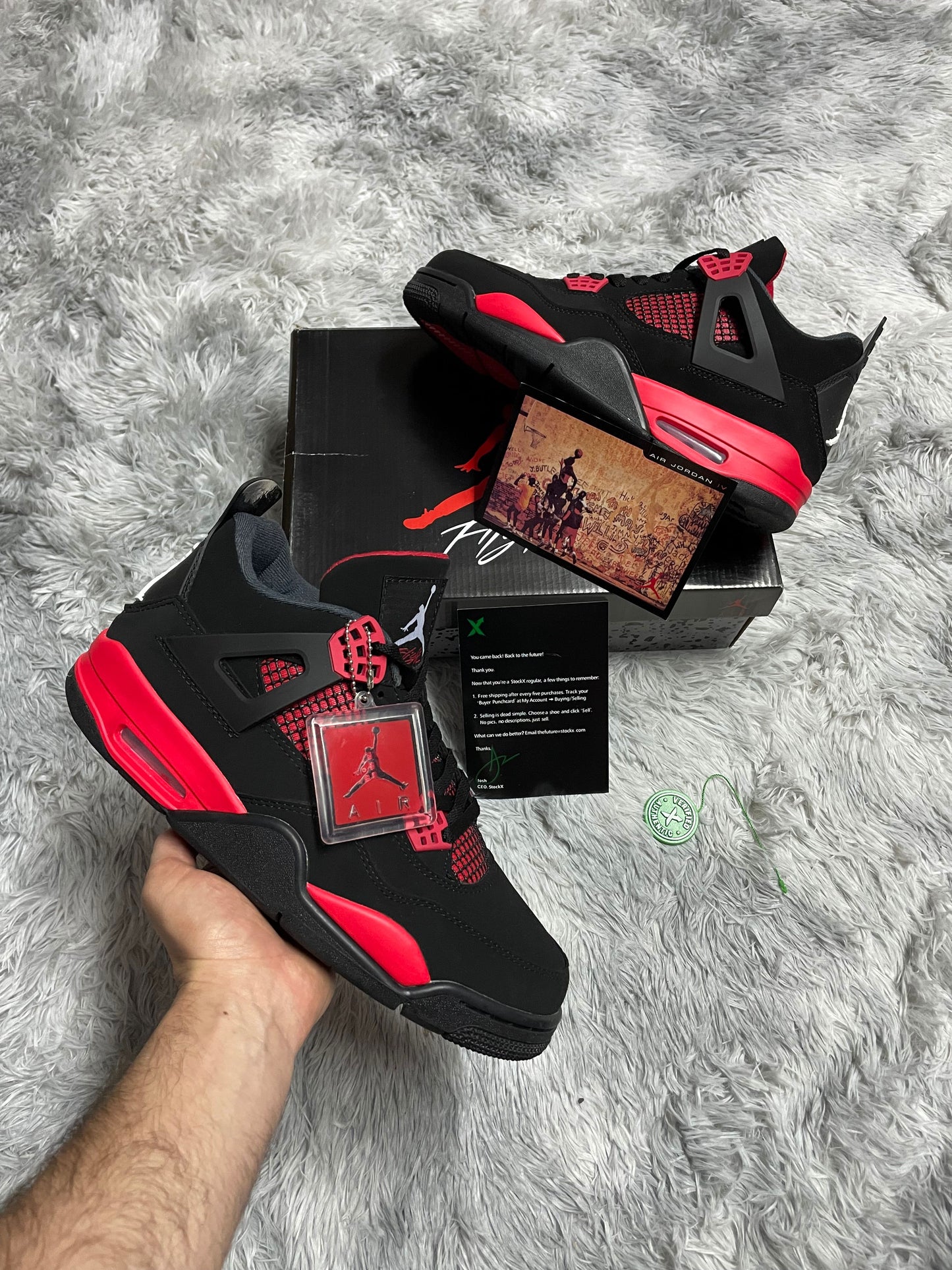 JORDAN 4 NEGRAS Y ROJAS