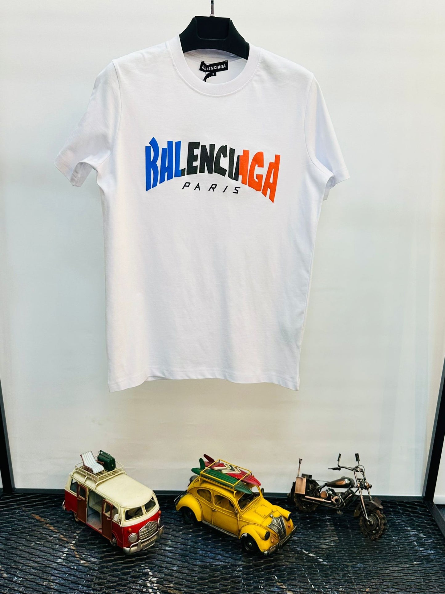 Camiseta balenciaga blanco logo tricolor oversize