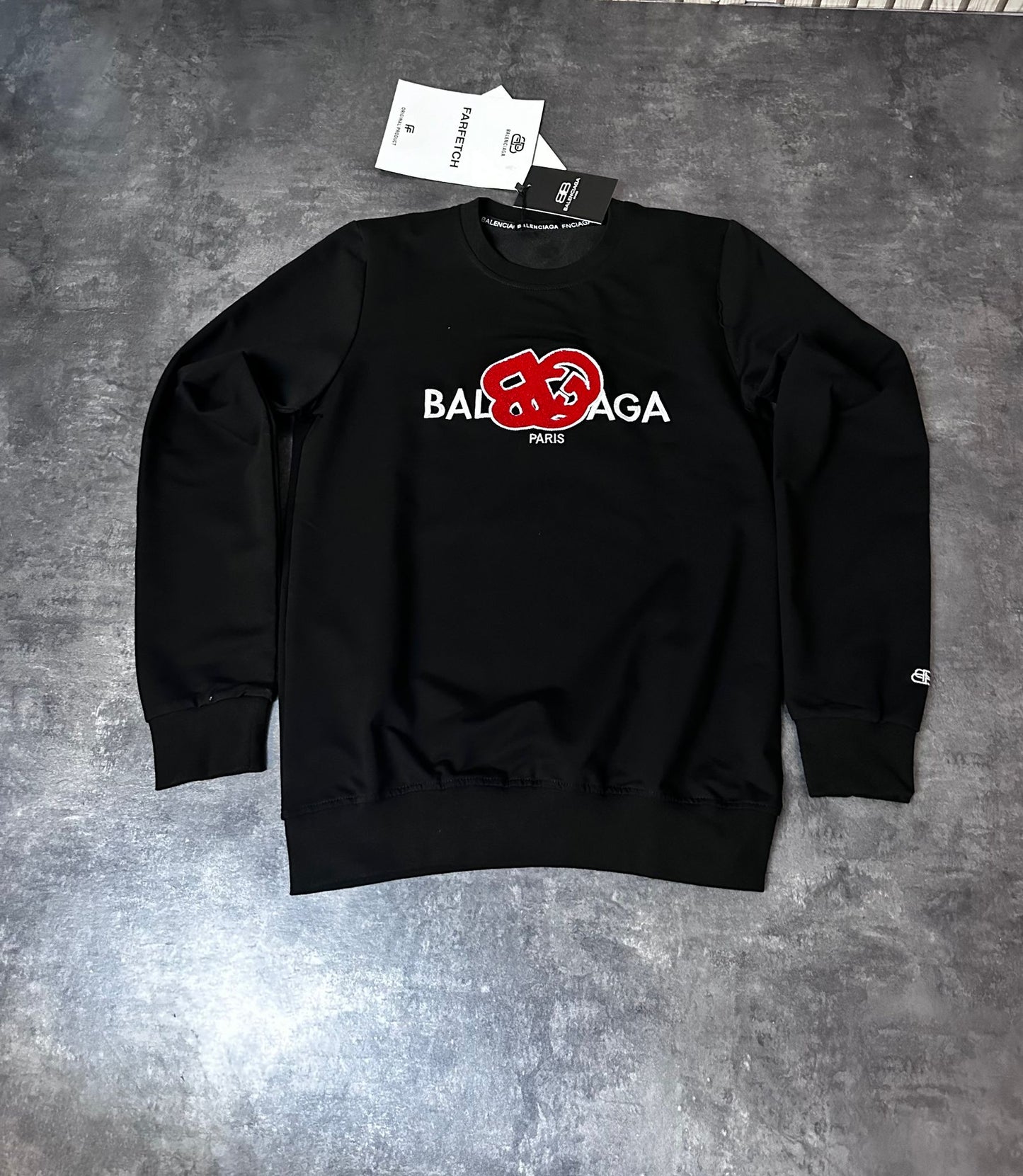 Sudadera balenciaga negra logo blanco y rojo