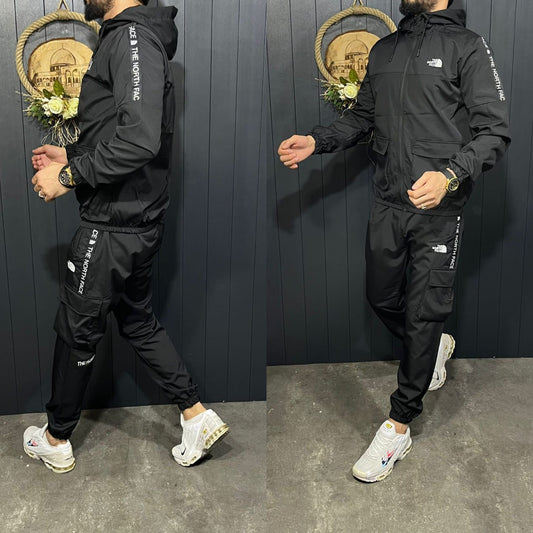 Chandal North face negro logo blanco detalles laterales