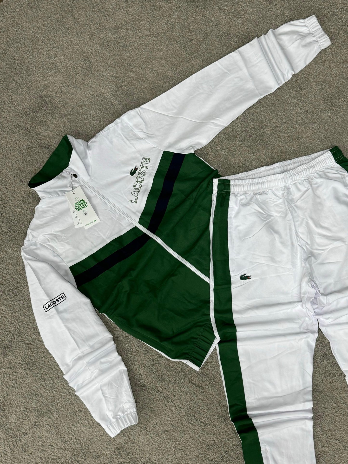 Chándal Lacoste blanco y verde logo verde