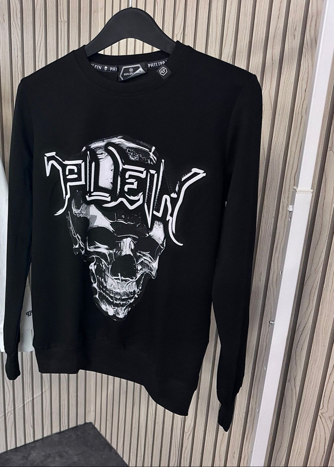 Sudadera Philipp Plein negro logo negro en grande