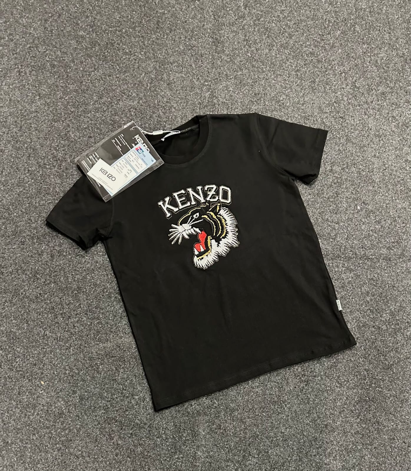 Camiseta kenzo negro logo blanco tigre