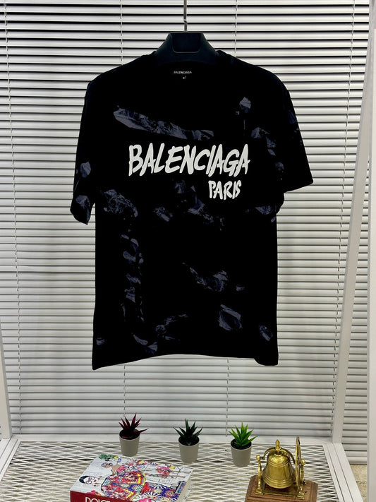 Camiseta balenciaga negra logo blanco detalles grises oversize