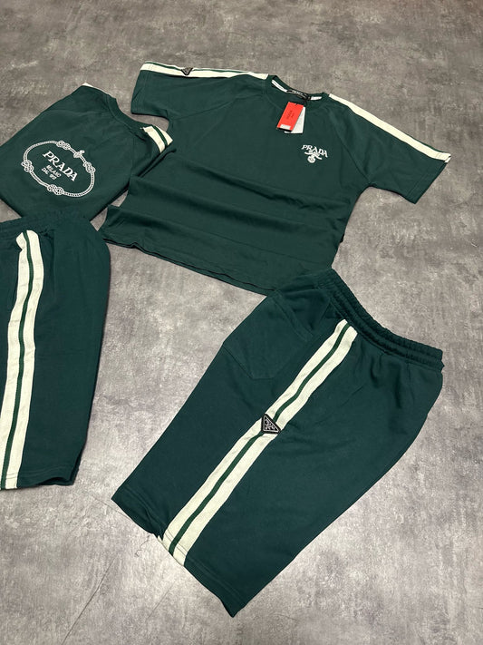 Conjunto prada verde logo blanco